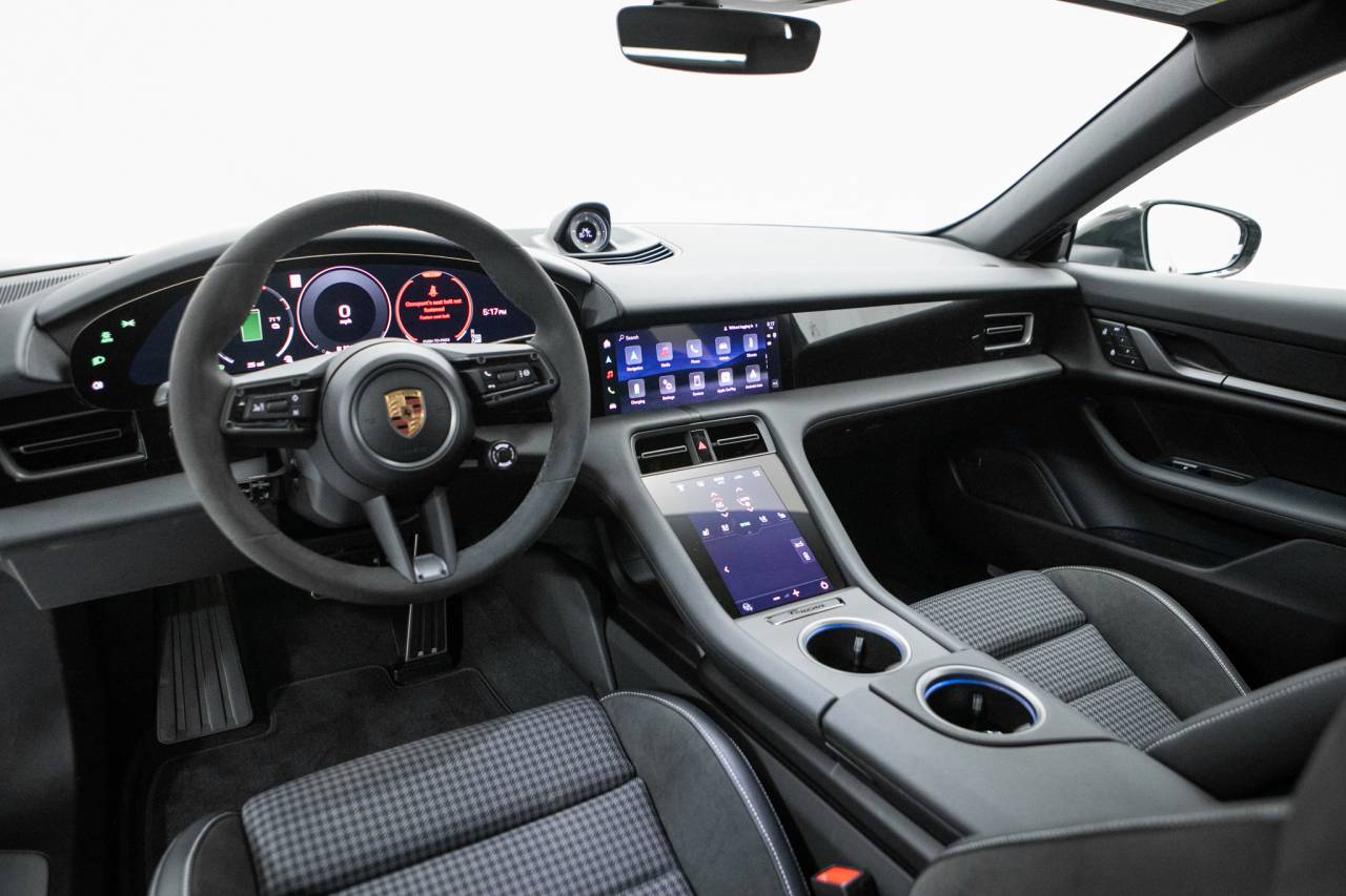 Thumbnail: 2026 Porsche Taycan - 19