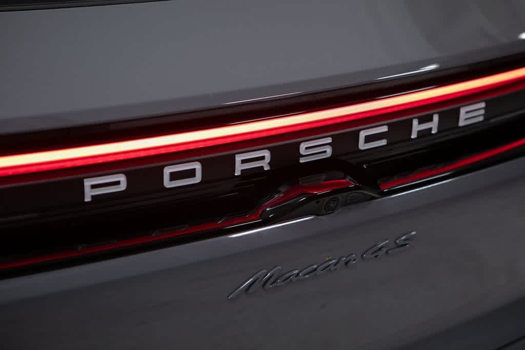 Thumbnail: 2025 Porsche Macan - 37