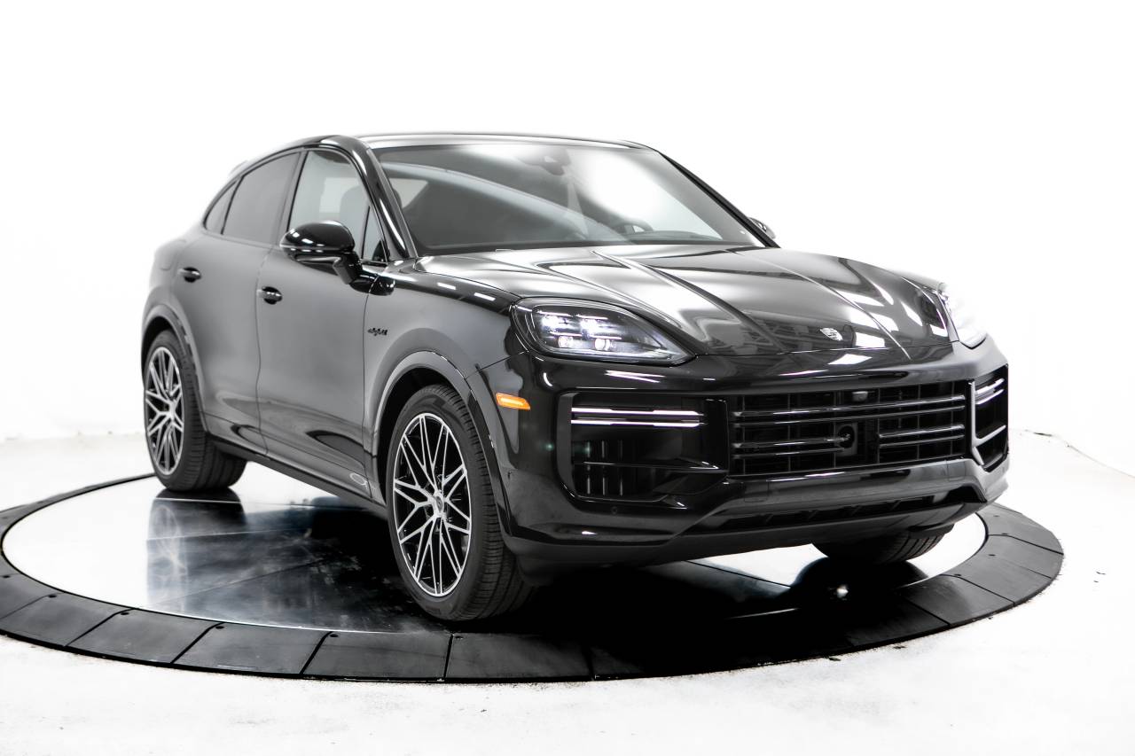 Thumbnail: 2025 Porsche  - 9