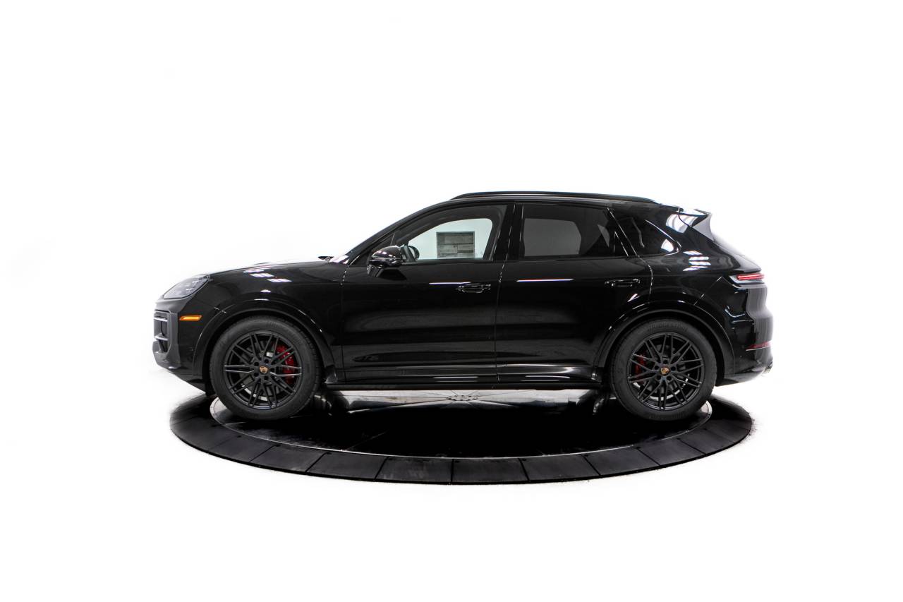 Thumbnail: 2026 Porsche Cayenne - 2