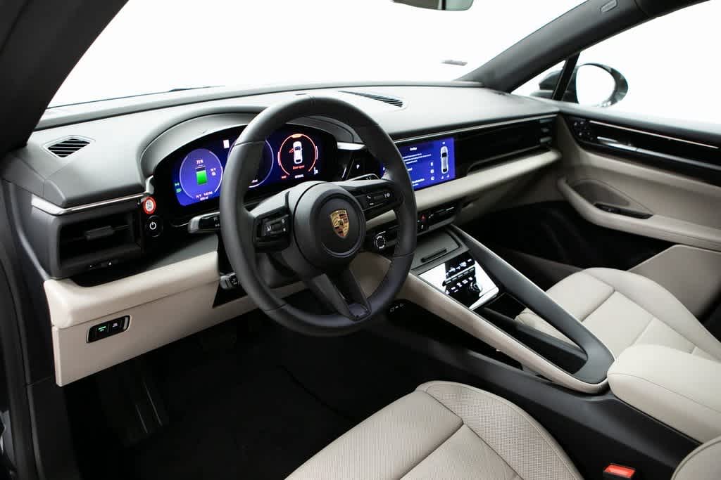 Thumbnail: 2025 Porsche Macan - 4