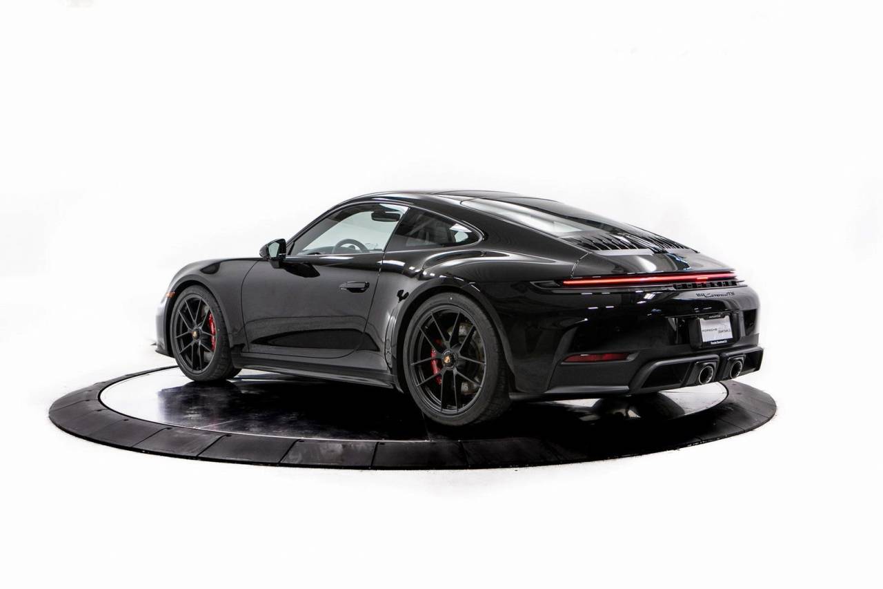 Thumbnail: 2026 Porsche 911 - 3