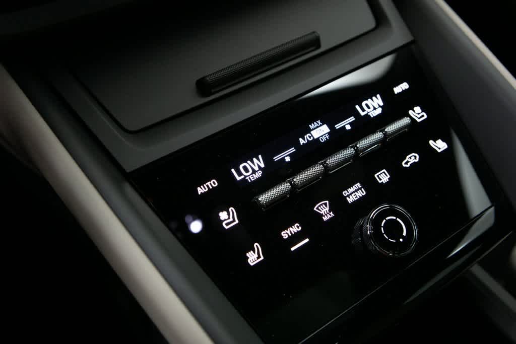 Thumbnail: 2025 Porsche Macan - 22