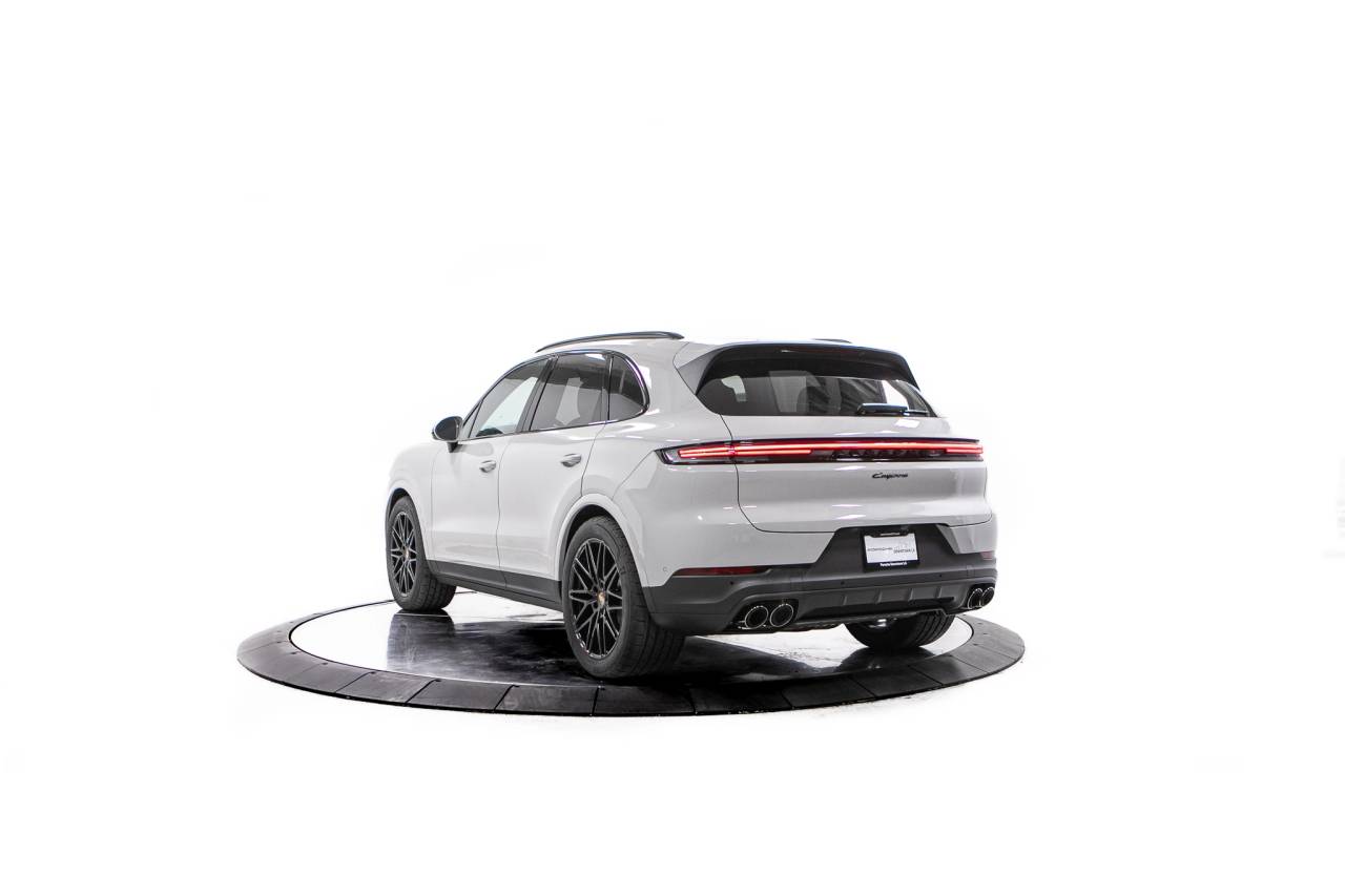 Thumbnail: 2026 Porsche Cayenne - 3