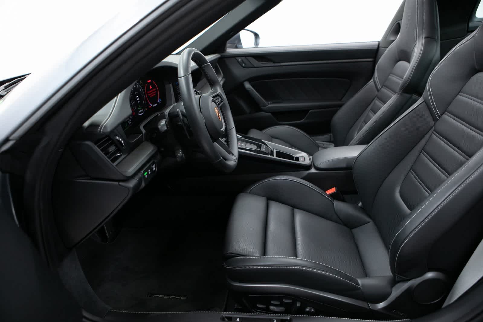 Thumbnail: 2025 Porsche 911 - 16