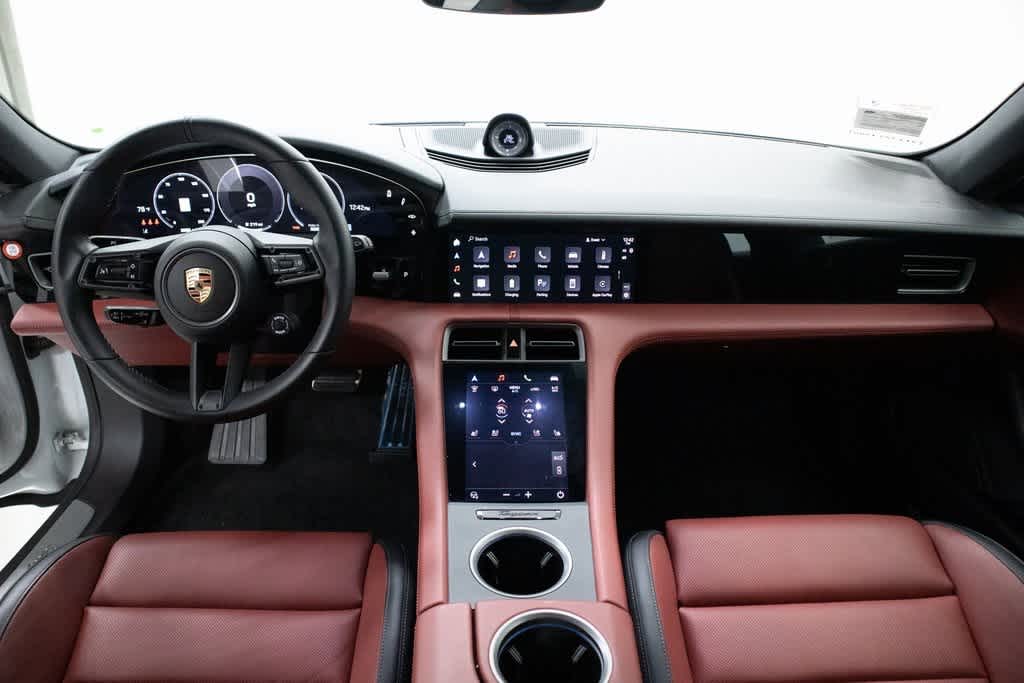 Thumbnail: 2025 Porsche Taycan - 14