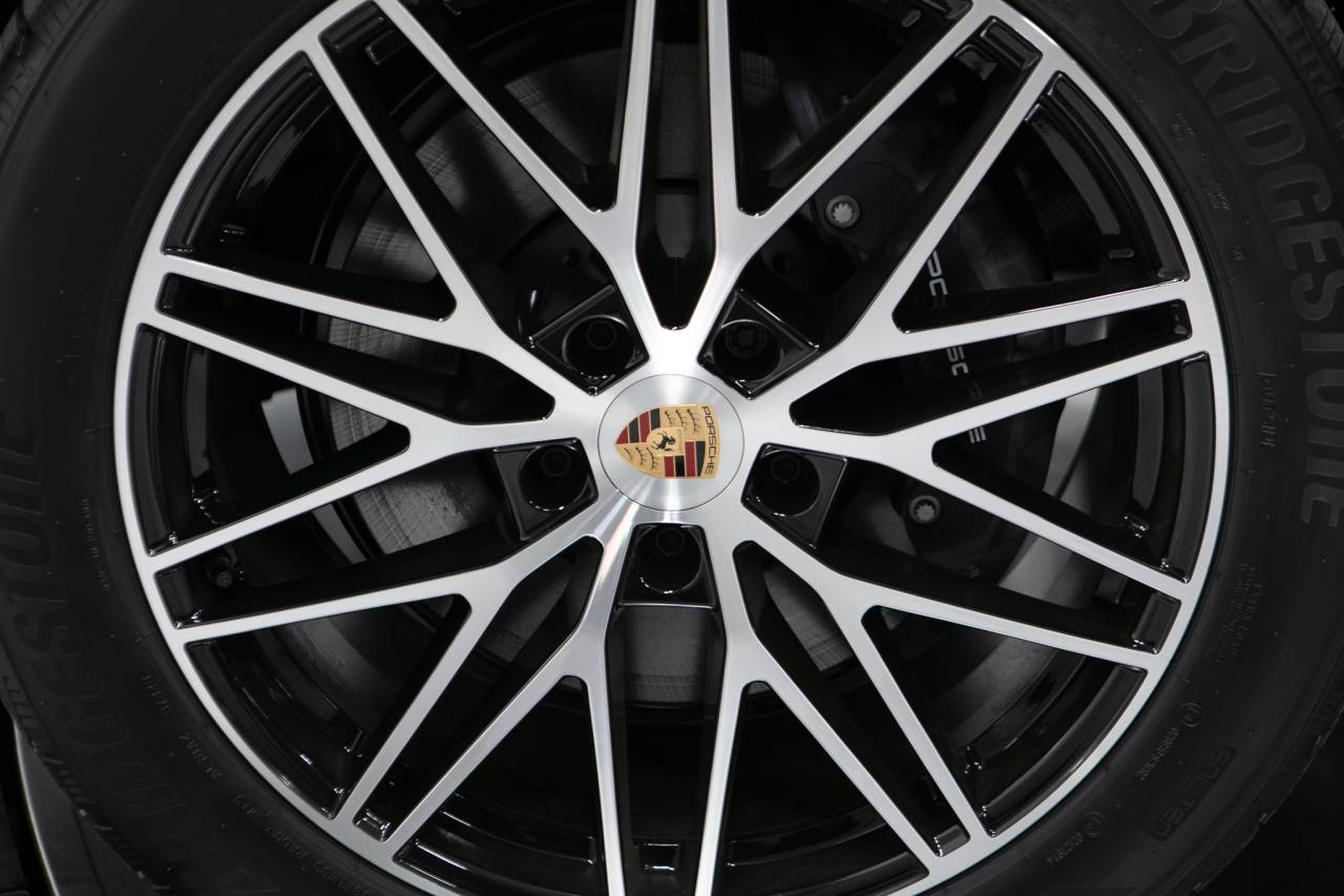 Thumbnail: 2026 Porsche  - 11