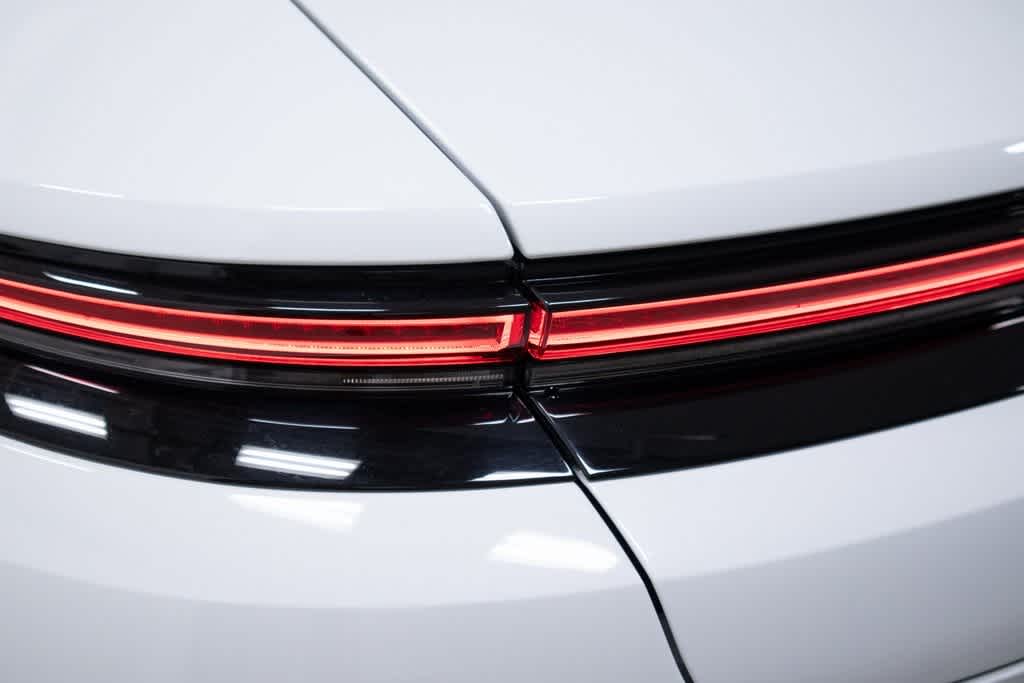 Thumbnail: 2024 Porsche Panamera - 32