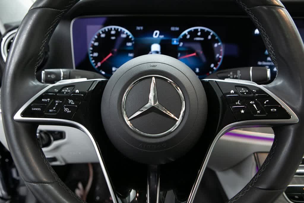 Thumbnail: 2022 Mercedes-Benz E-Class - 14