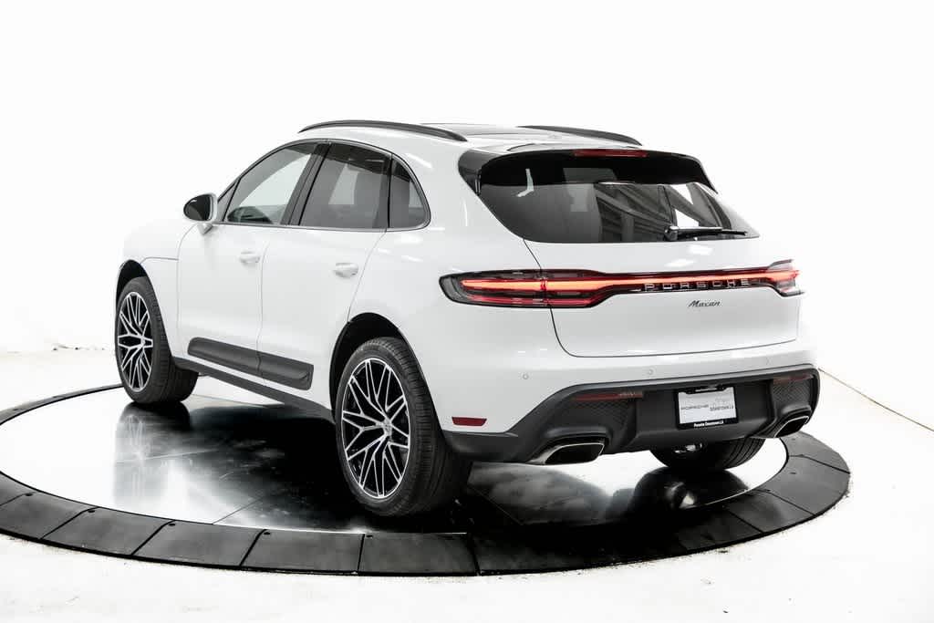 Thumbnail: 2025 Porsche Macan - 3