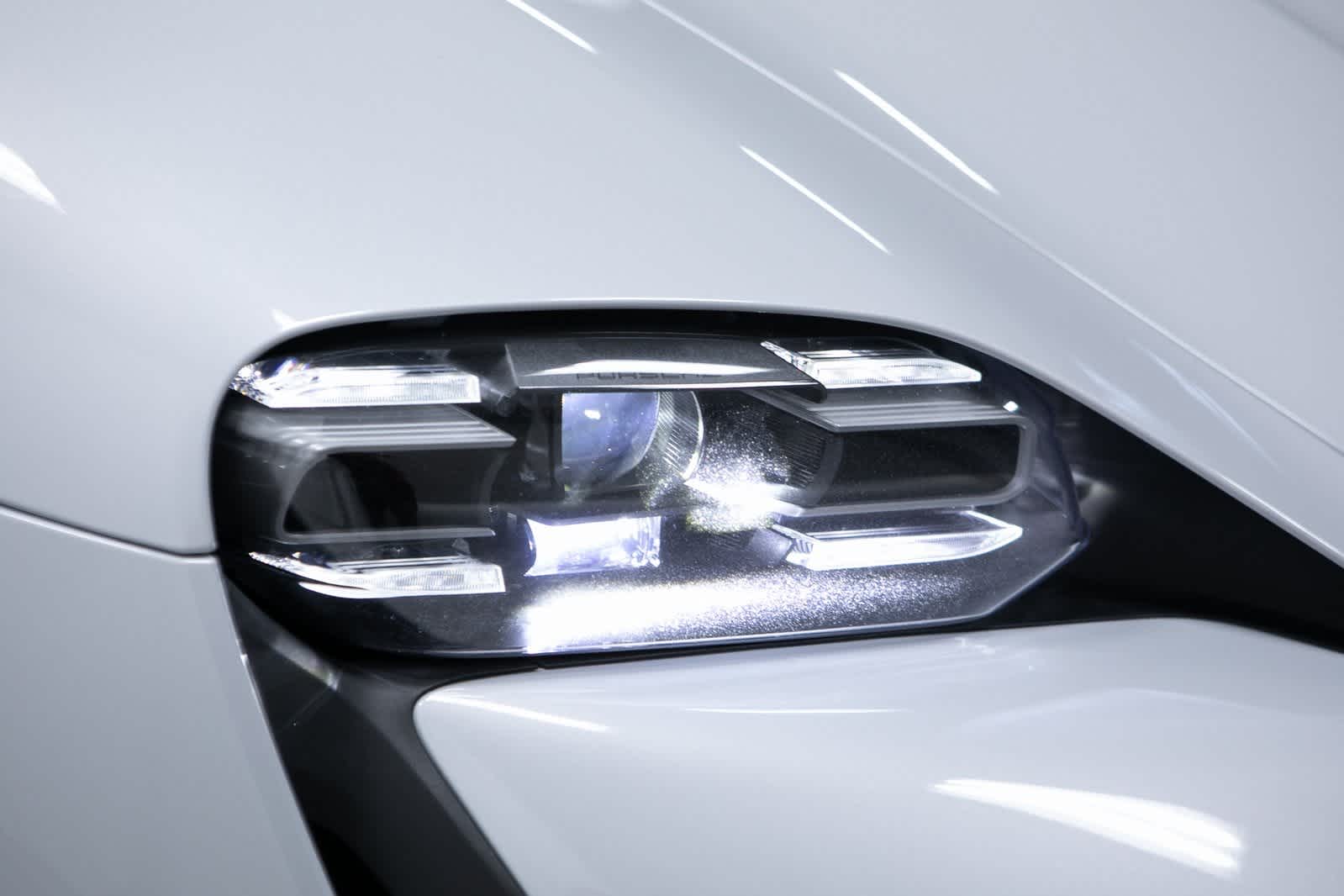 Thumbnail: 2024 Porsche Taycan - 33