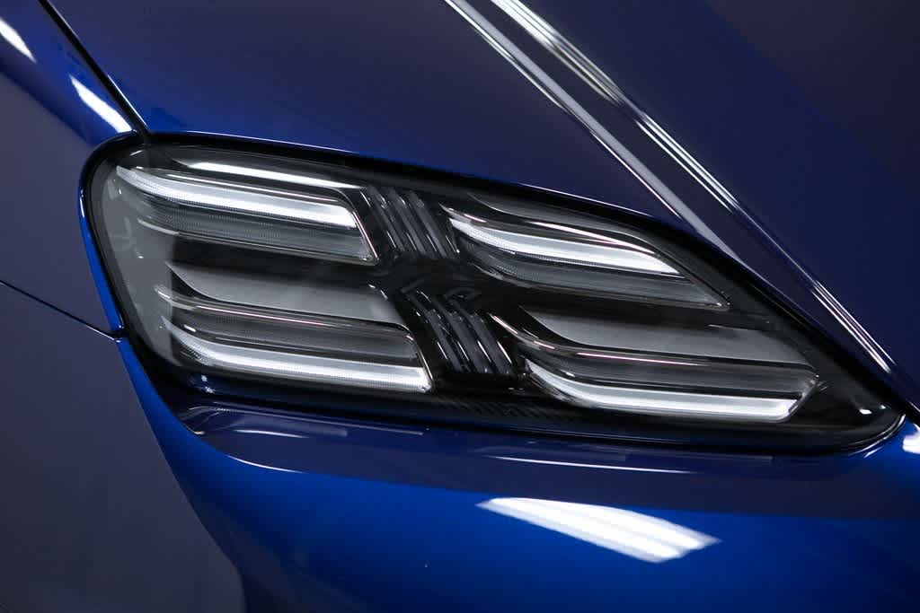 Thumbnail: 2025 Porsche Macan - 18