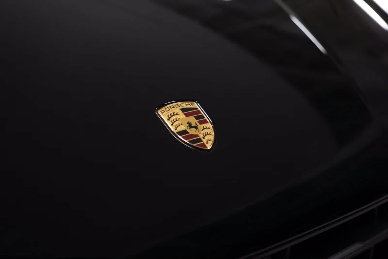 Thumbnail: 2026 Porsche Macan - 17