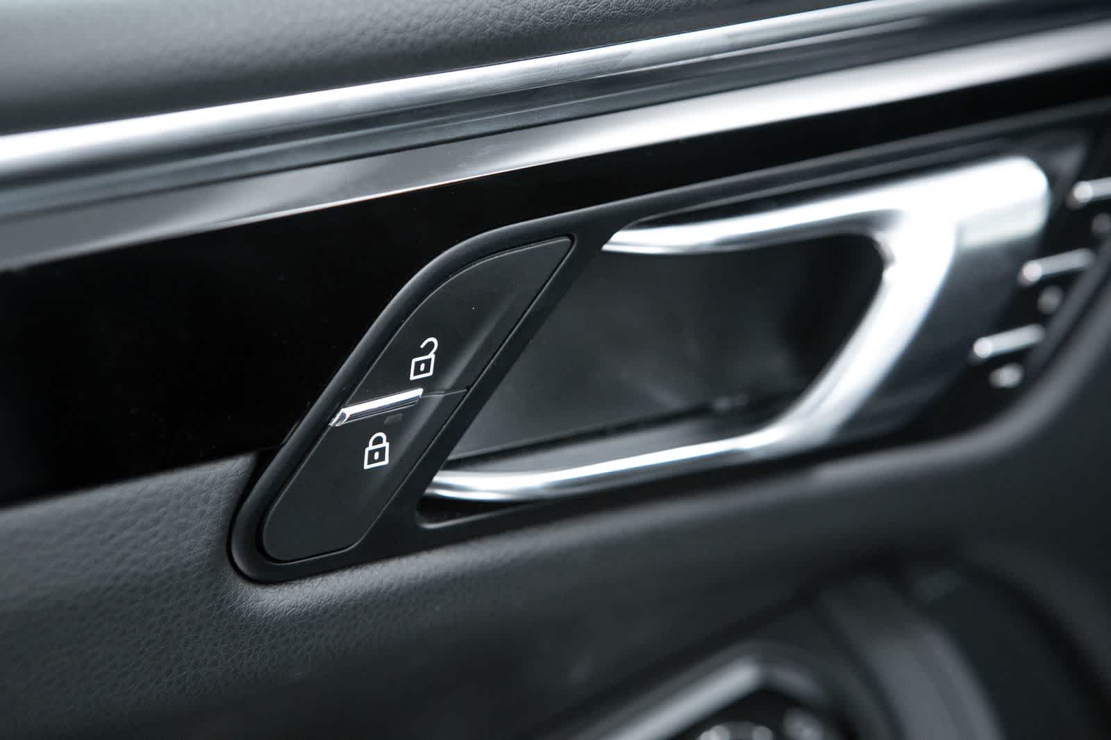 Thumbnail: 2026 Porsche Macan - 26