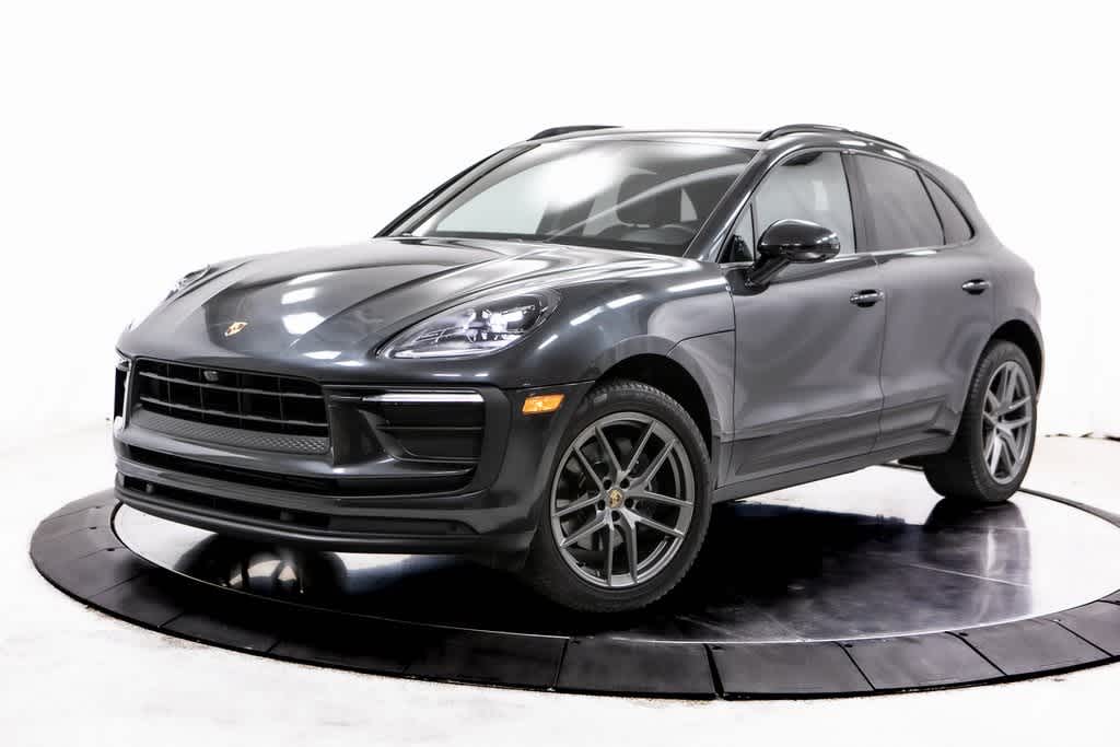 2022 Porsche Macan Base