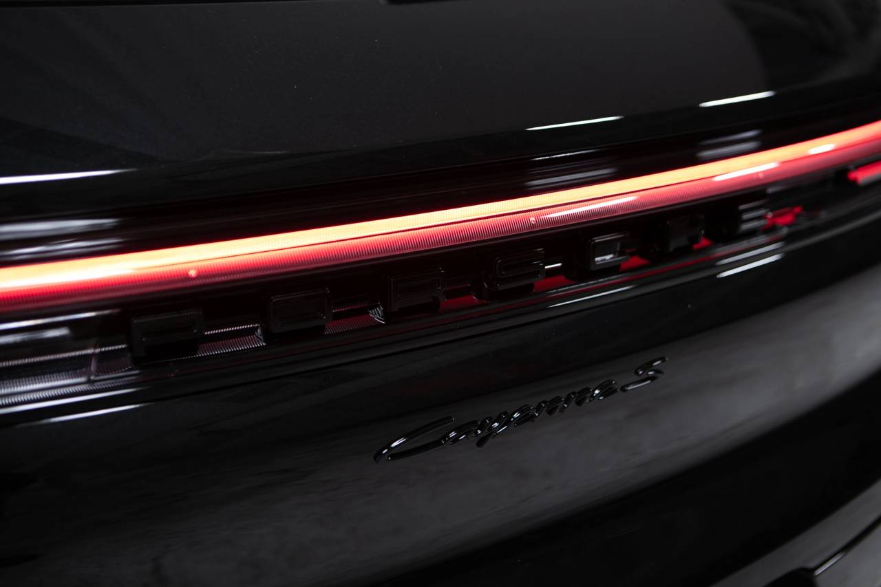 Thumbnail: 2026 Porsche Cayenne - 15