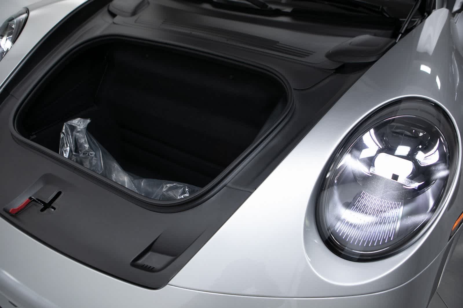 Thumbnail: 2024 Porsche 911 - 29