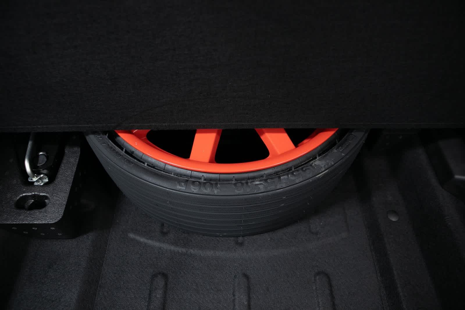 Thumbnail: 2023 Porsche Macan - 32