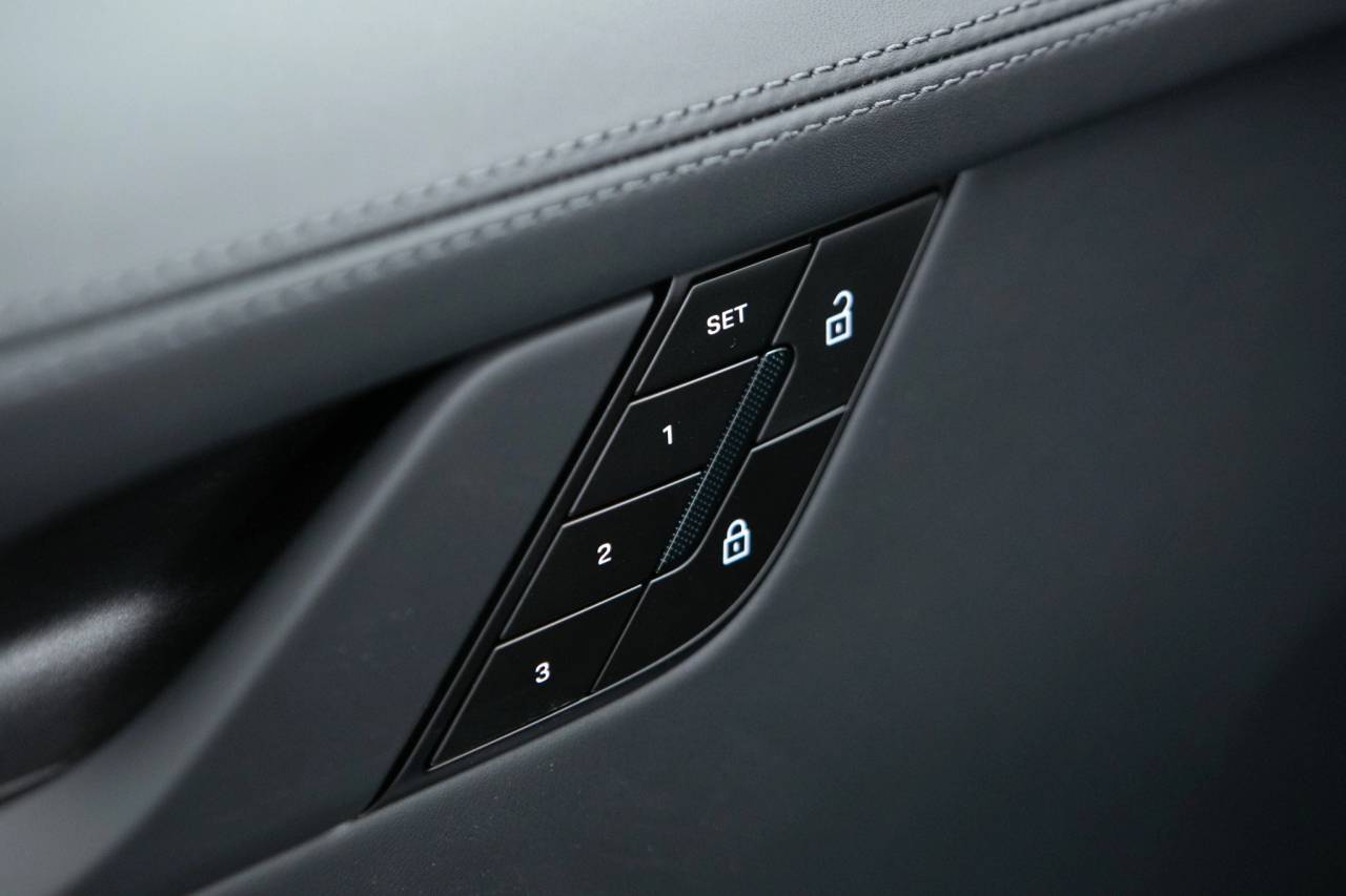 Thumbnail: 2026 Porsche 911 - 26