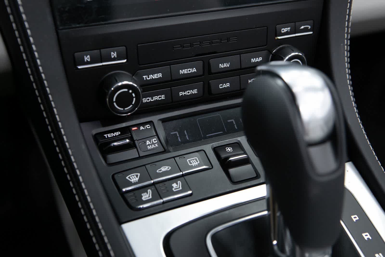 Thumbnail: 2025 Porsche 718 Boxster - 21