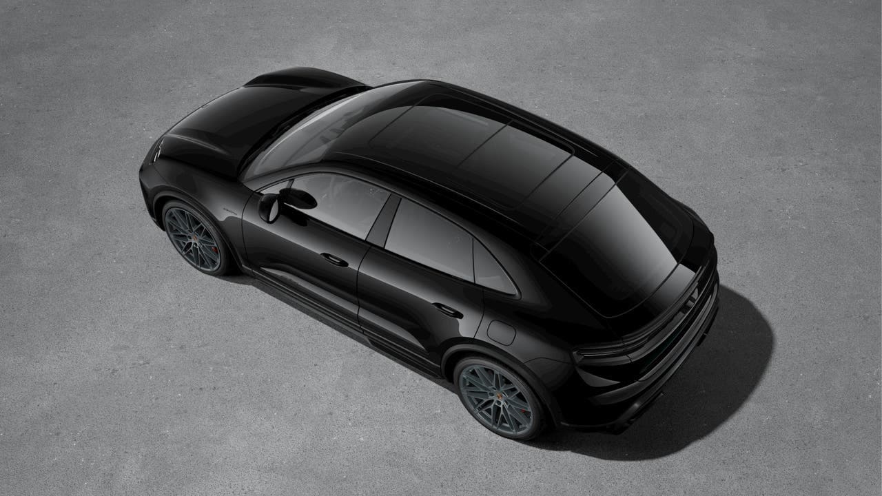 Thumbnail: 2026 Porsche Macan - 4