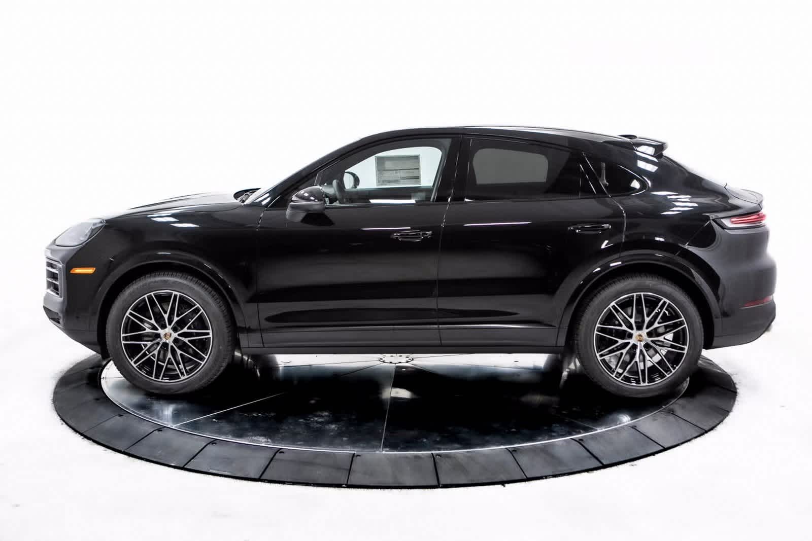 Thumbnail: 2025 Porsche Cayenne - 2