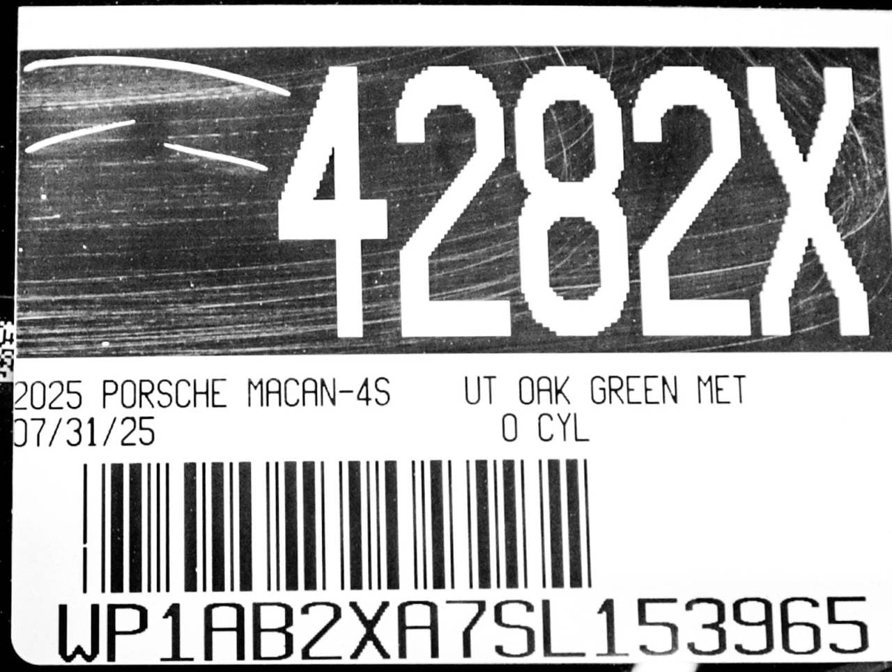 Thumbnail: 2025 Porsche Macan - 32