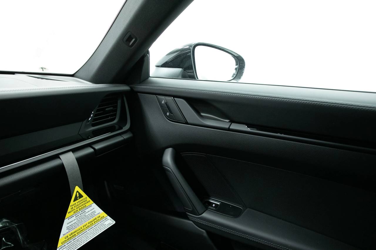 Thumbnail: 2025 Porsche 911 - 30