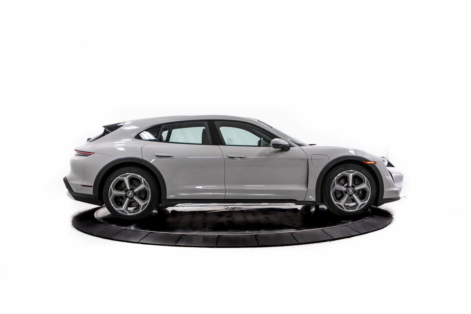 Thumbnail: 2024 Porsche Taycan - 8