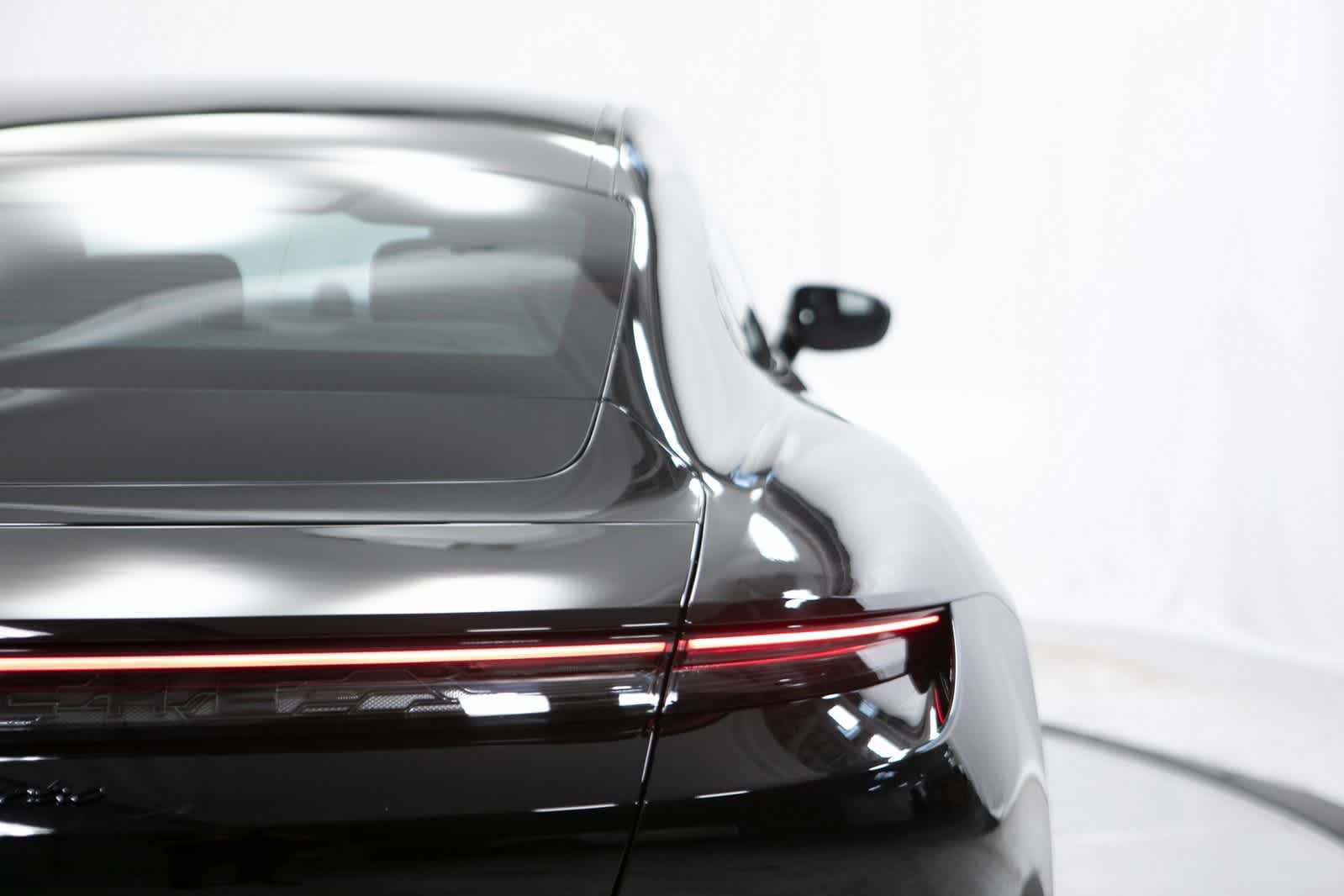 Thumbnail: 2022 Porsche Taycan - 38