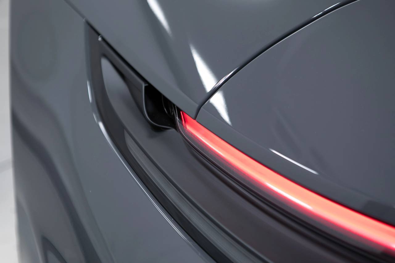 Thumbnail: 2026 Porsche 911 - 16