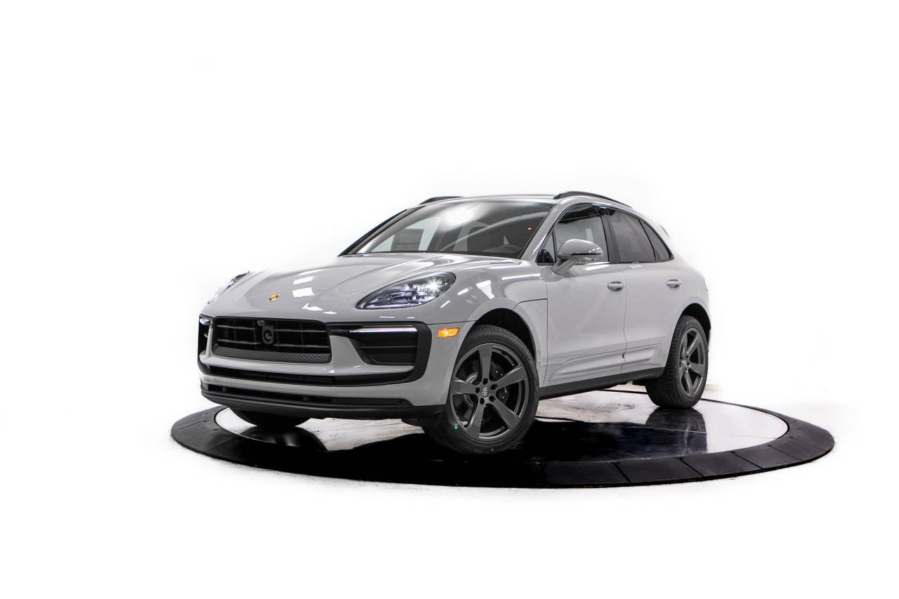 Thumbnail: 2026 Porsche Macan - 1