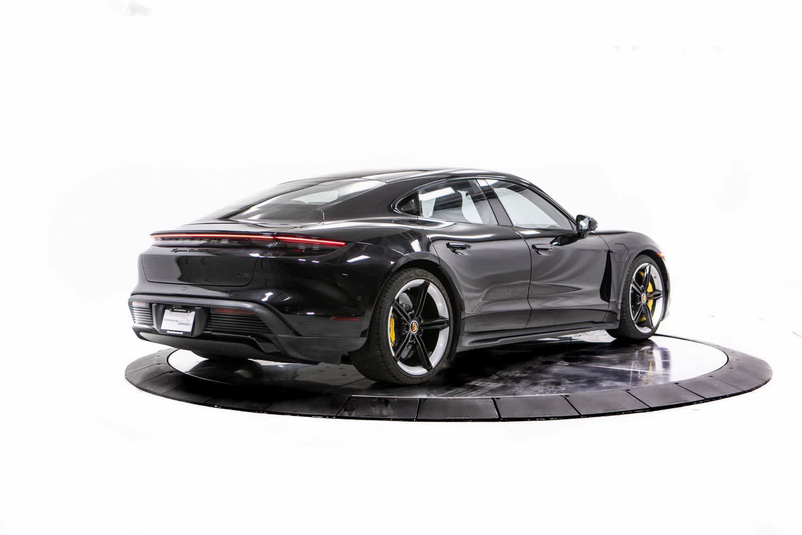 Thumbnail: 2020 Porsche Taycan - 7