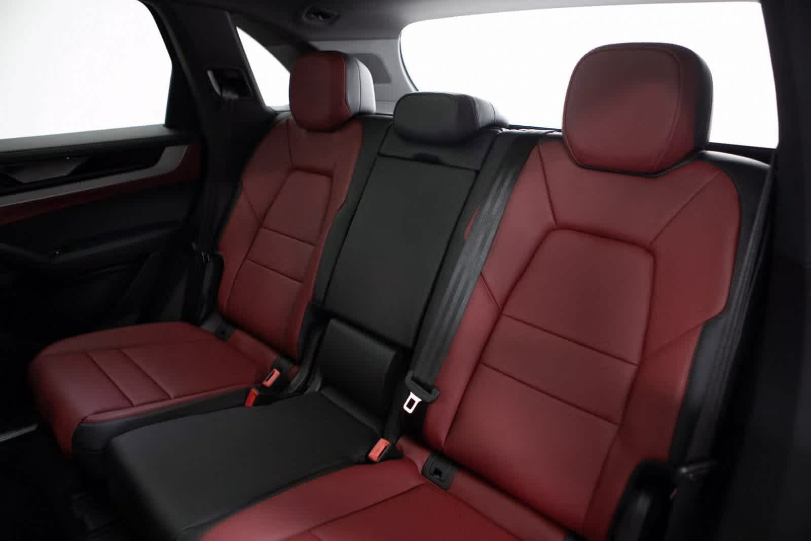 Thumbnail: 2025 Porsche Cayenne - 29