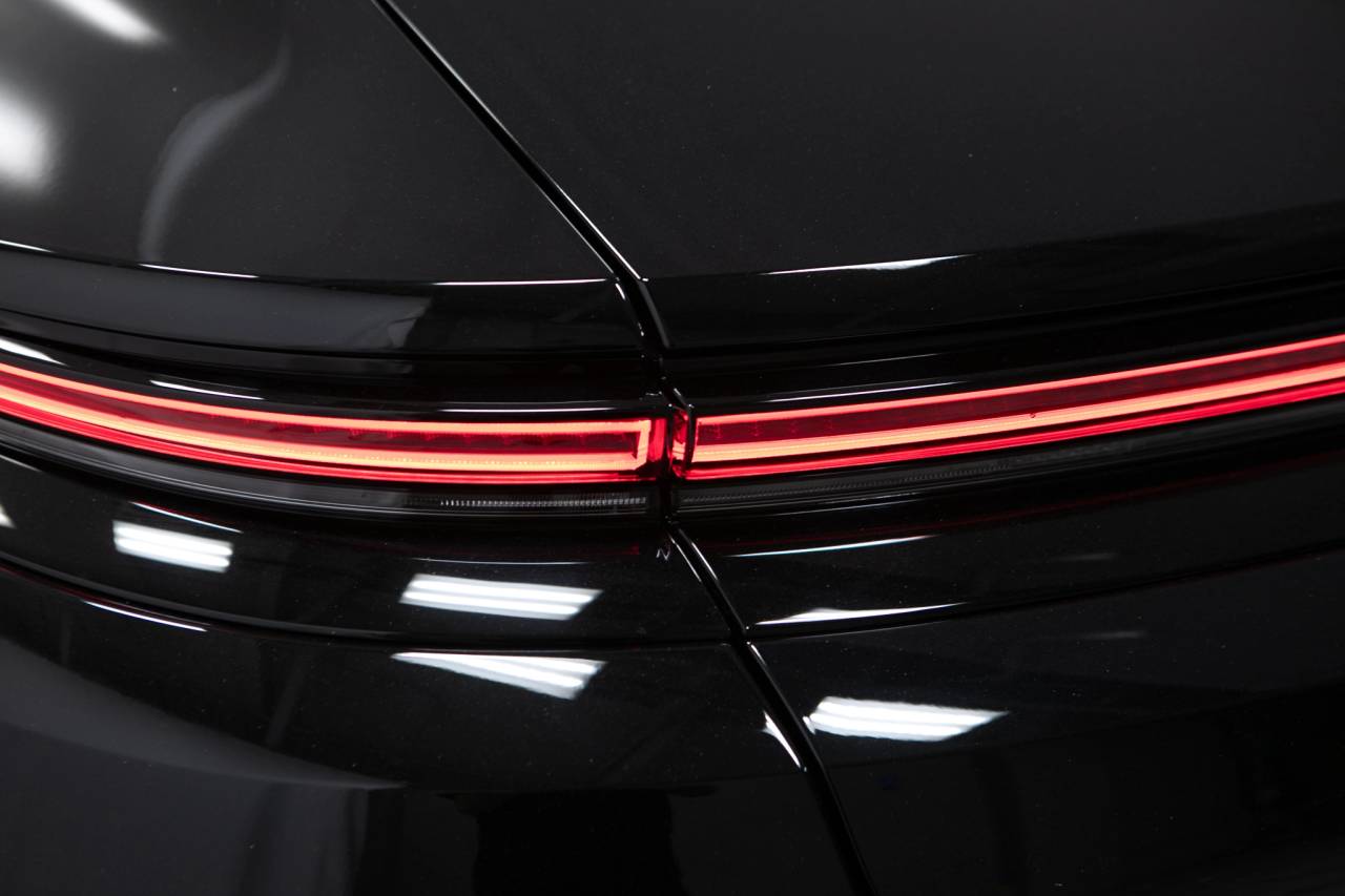 Thumbnail: 2026 Porsche Panamera - 15