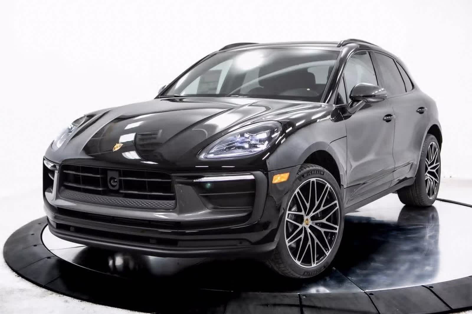 2025 Porsche Macan T