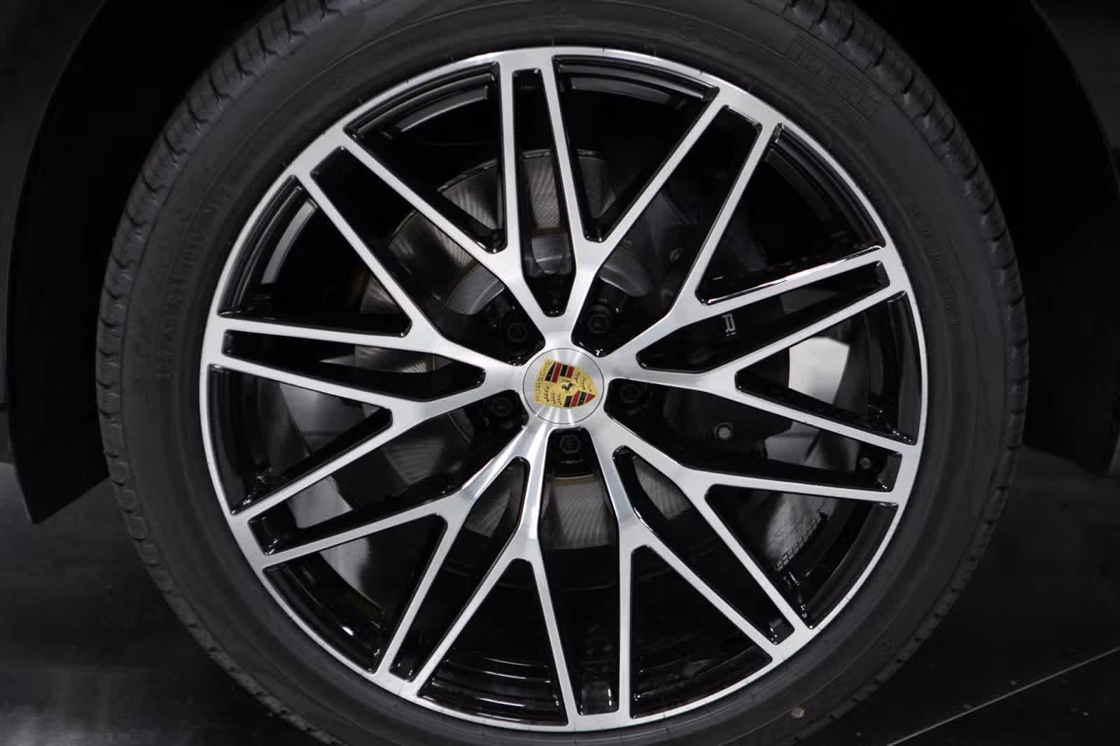 Thumbnail: 2026 Porsche Macan - 11