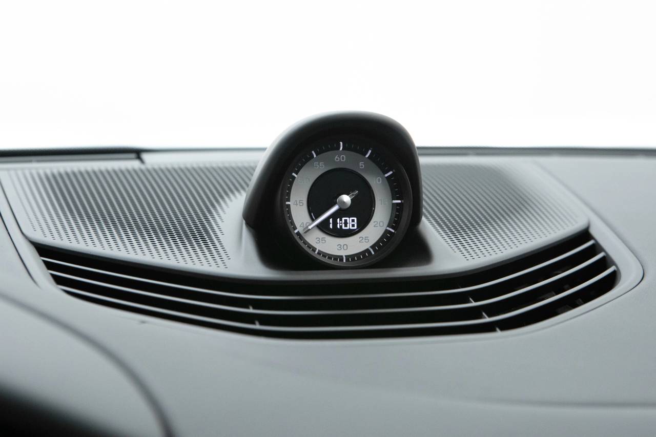 Thumbnail: 2026 Porsche Taycan - 33