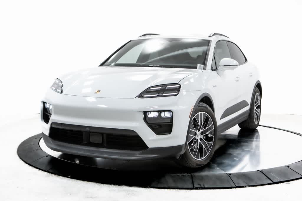 Thumbnail: 2025 Porsche Macan - 1