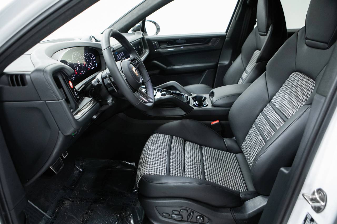 Thumbnail: 2026 Porsche  - 23