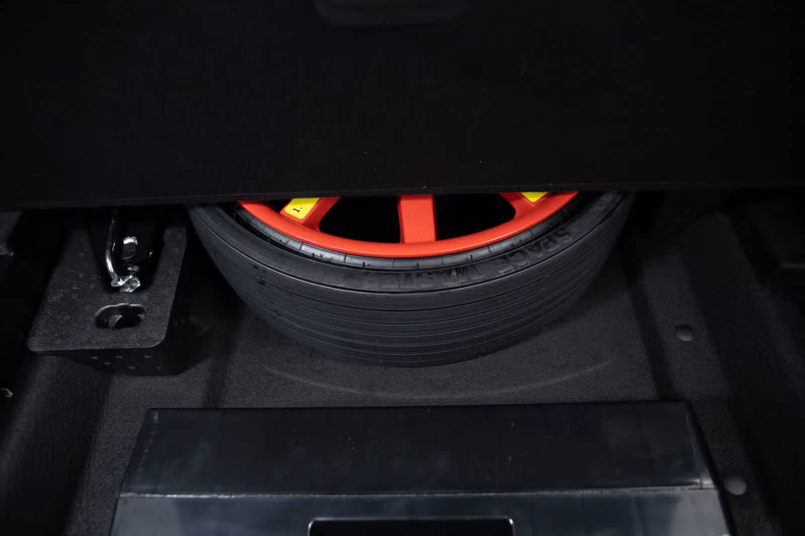 Thumbnail: 2026 Porsche Macan - 37