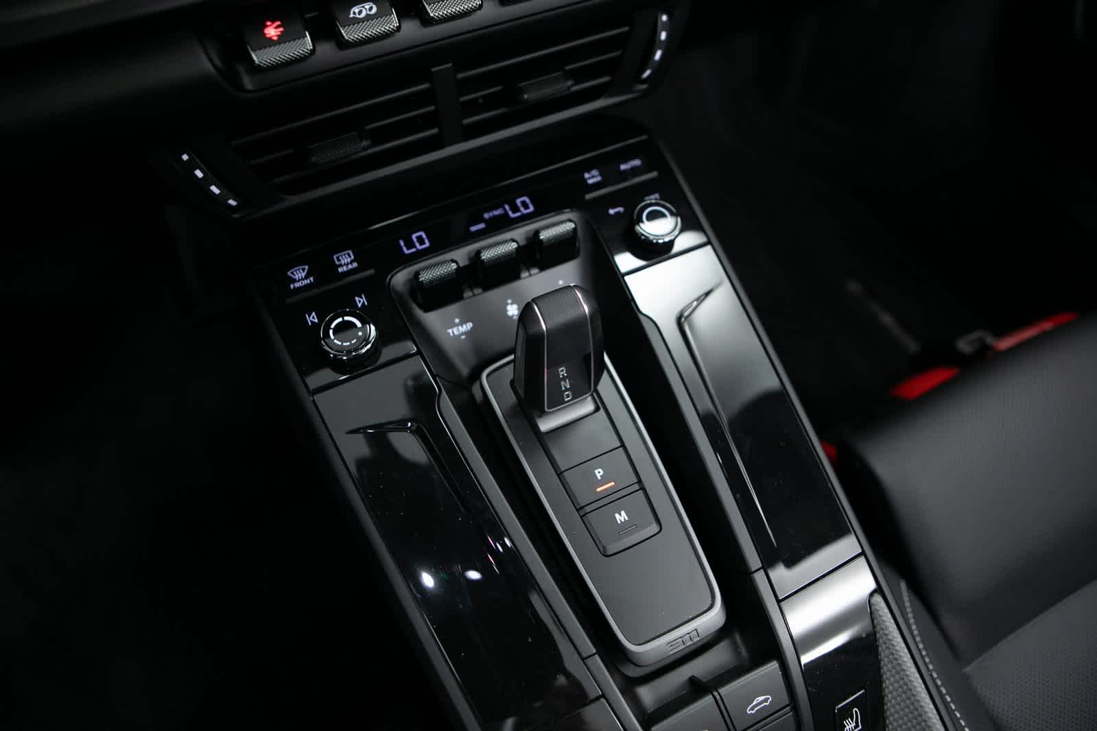 Thumbnail: 2025 Porsche 911 - 23