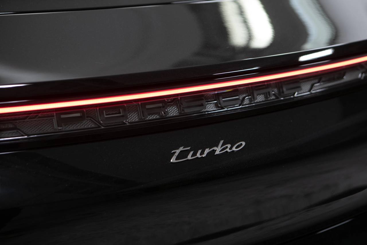 Thumbnail: 2026 Porsche Taycan - 16