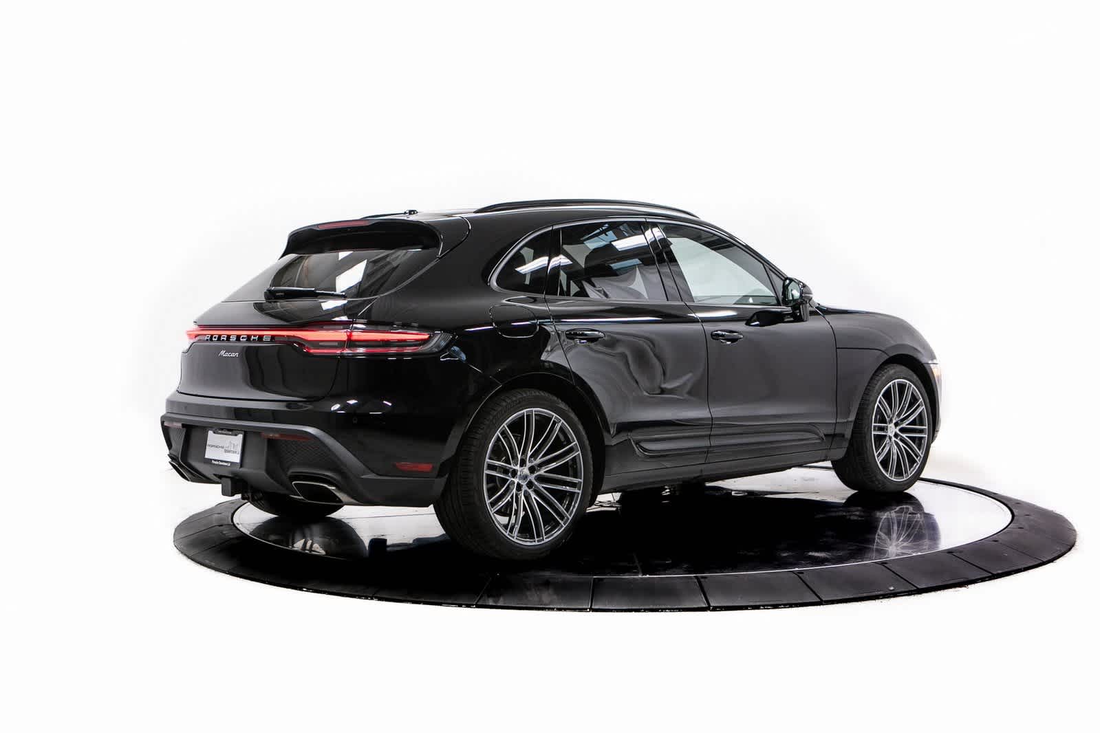 Thumbnail: 2025 Porsche Macan - 7