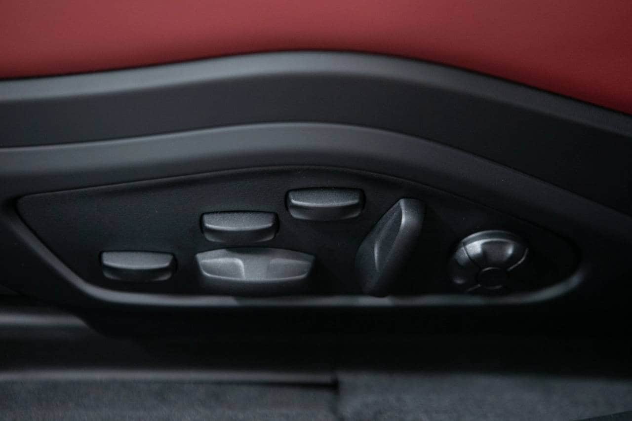 Thumbnail: 2026 Porsche Panamera - 24