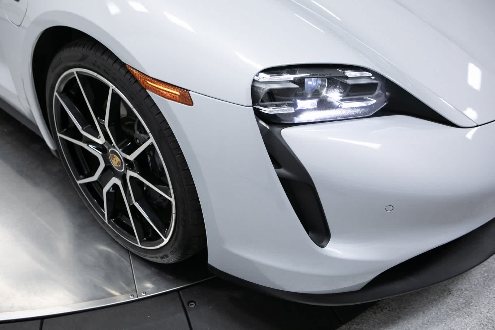 Thumbnail: 2024 Porsche Taycan - 12