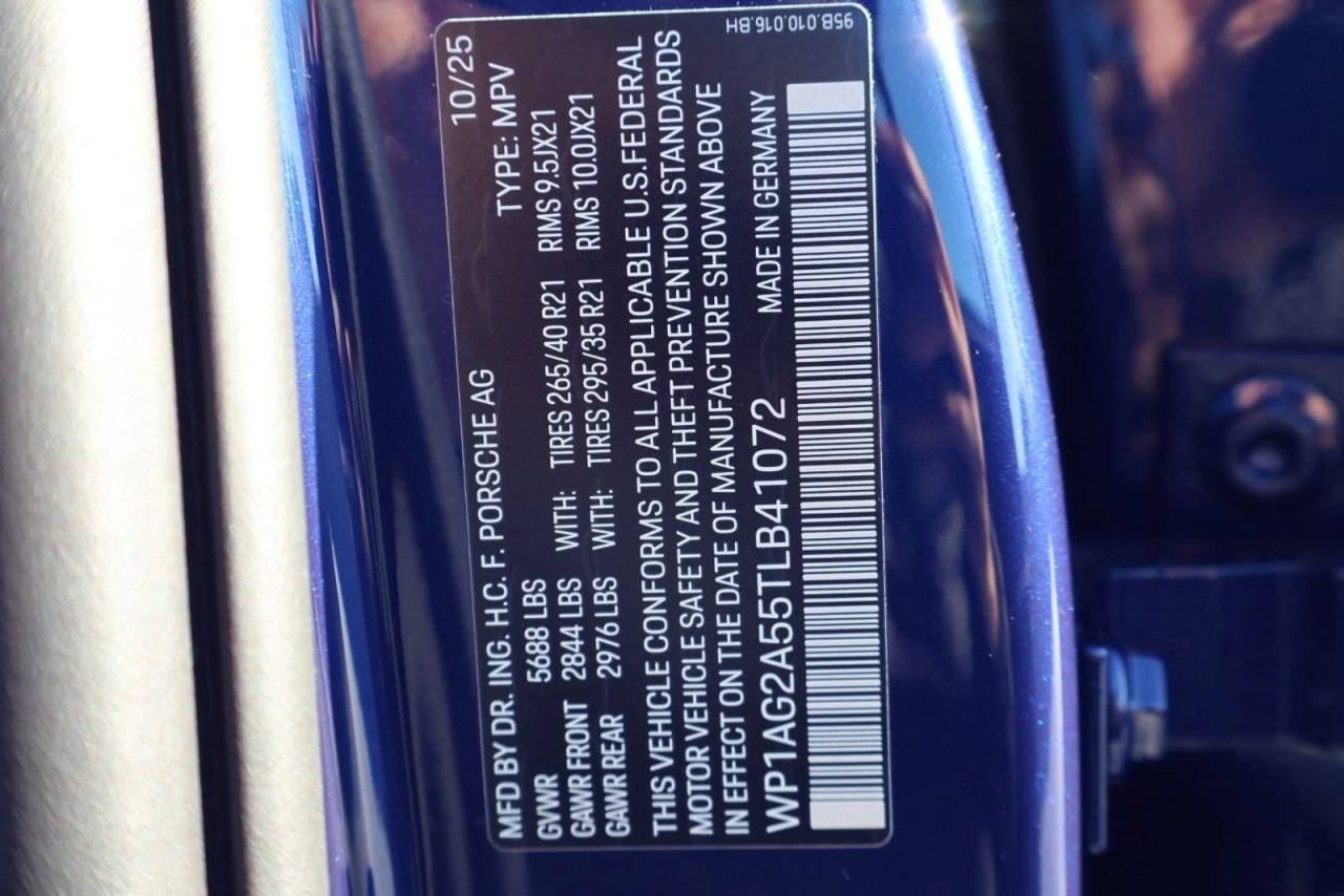 Thumbnail: 2026 Porsche Macan - 29