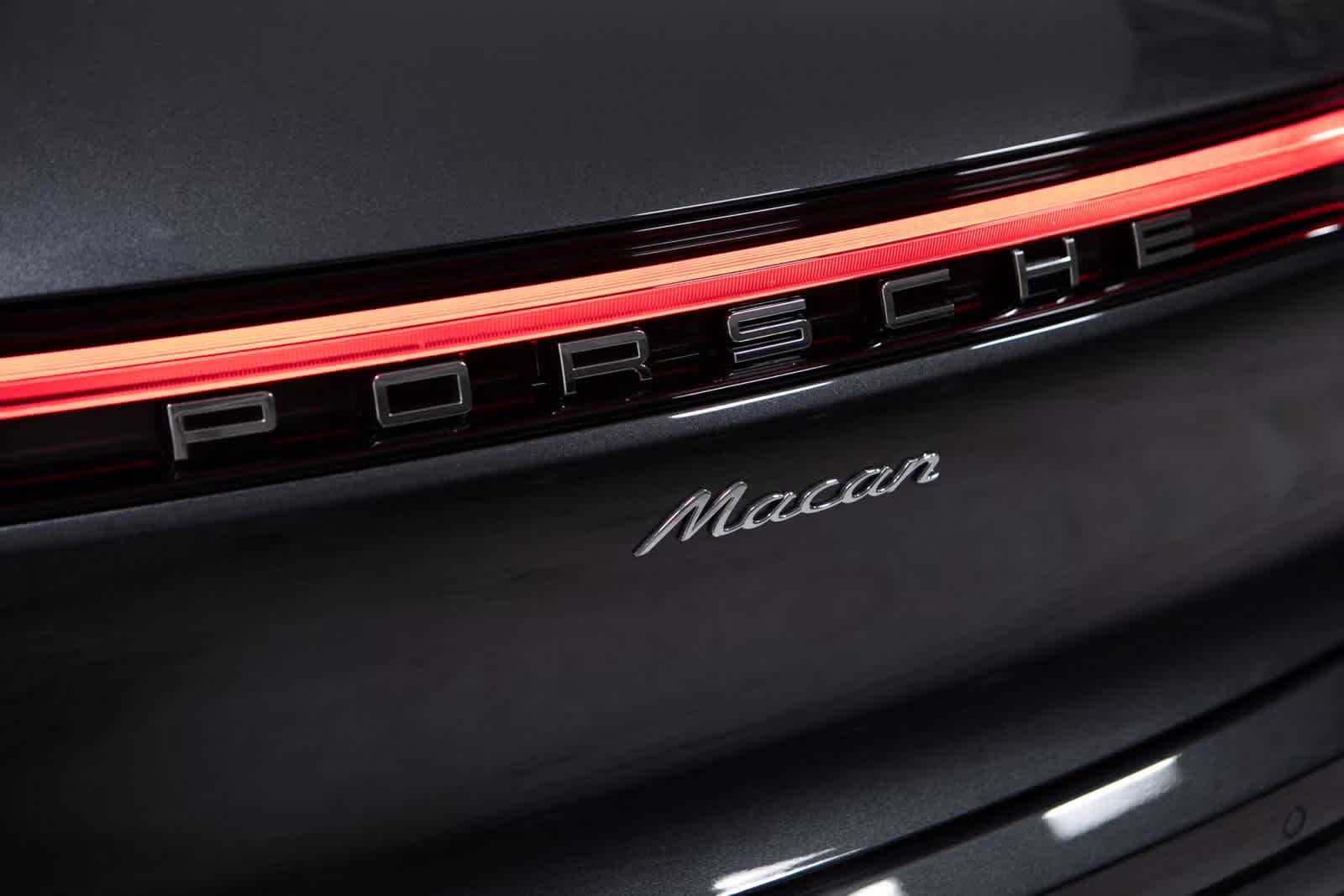 Thumbnail: 2025 Porsche Macan - 36