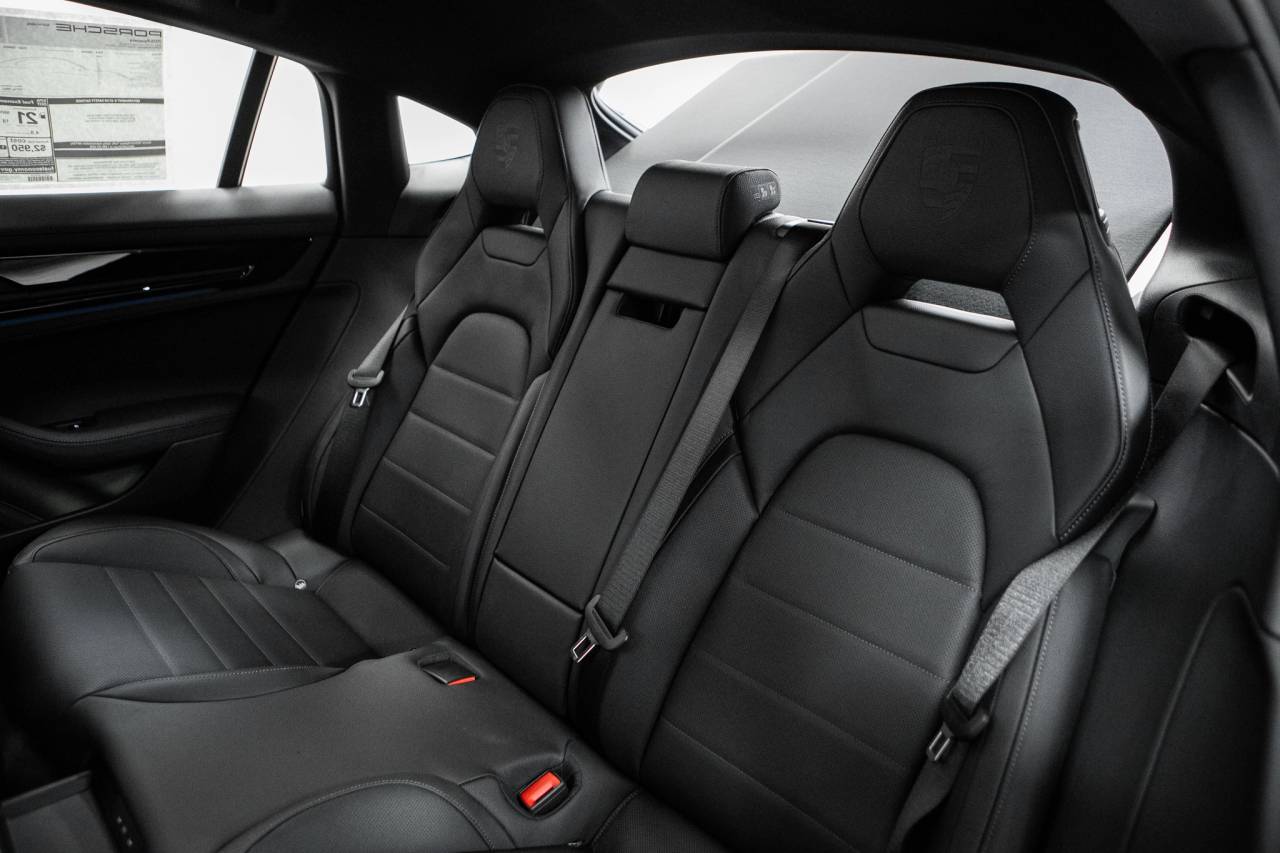 Thumbnail: 2026 Porsche Panamera - 35