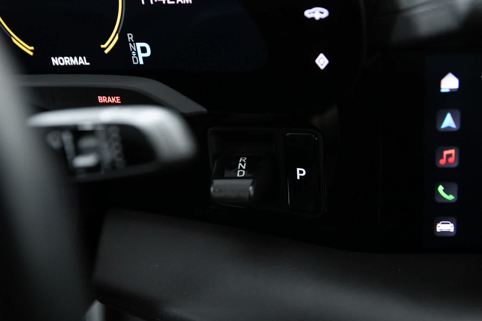 Thumbnail: 2022 Porsche Taycan - 26